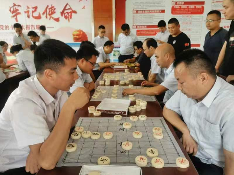 九江二橋工會(huì)舉辦“安源紅 江投美”職工象棋、跳棋競(jìng)賽